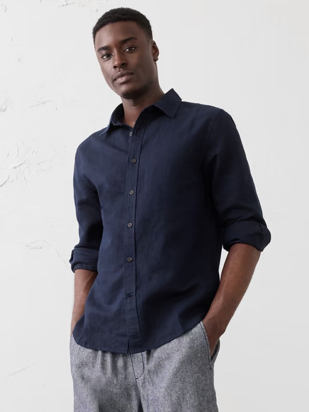 Banana Republic Slim Fit Linen Button Down Shirt in Navy Blue Sz. Medium